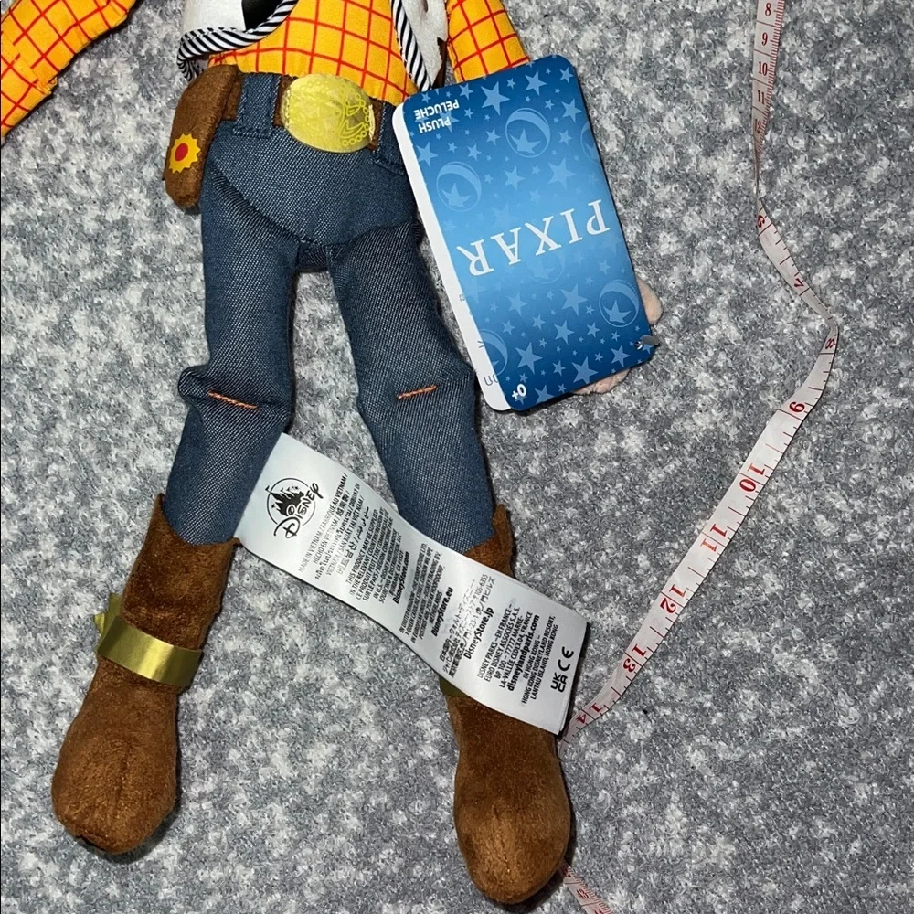 Woody Plush - Toy Story 4 - Medium 18
1/2" - Picture 4 of 5